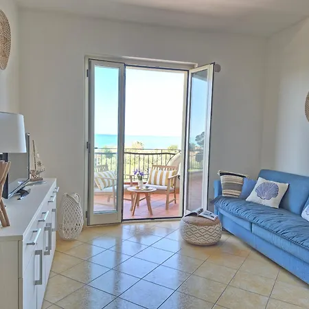 Casa Vacanze-halivita Апартаменты *